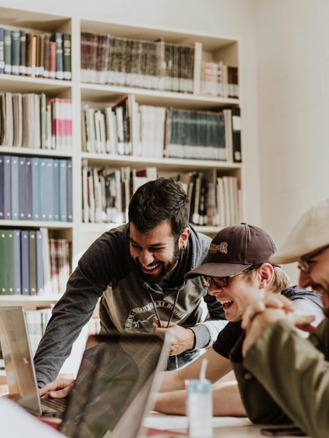 Trabajadores en la oficina