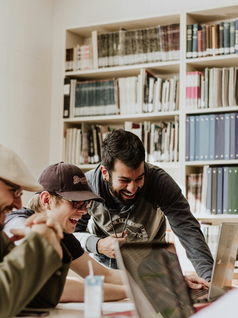Trabajadores en la oficina