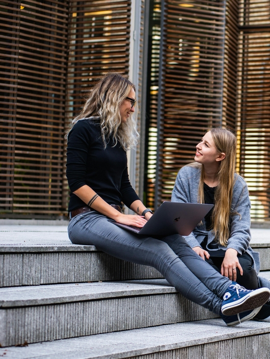 Estudiantes en la universidad