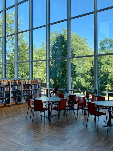 drahomir-hugo-posteby-mach-n4y3eiqsioc-unsplash_1 (1).png